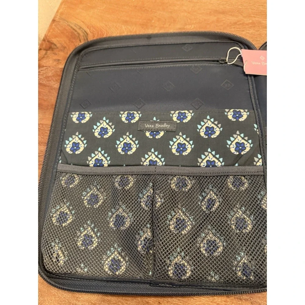 NWT Vera‎ Bradley Laptop Organizer In Pretty Posies 14x11